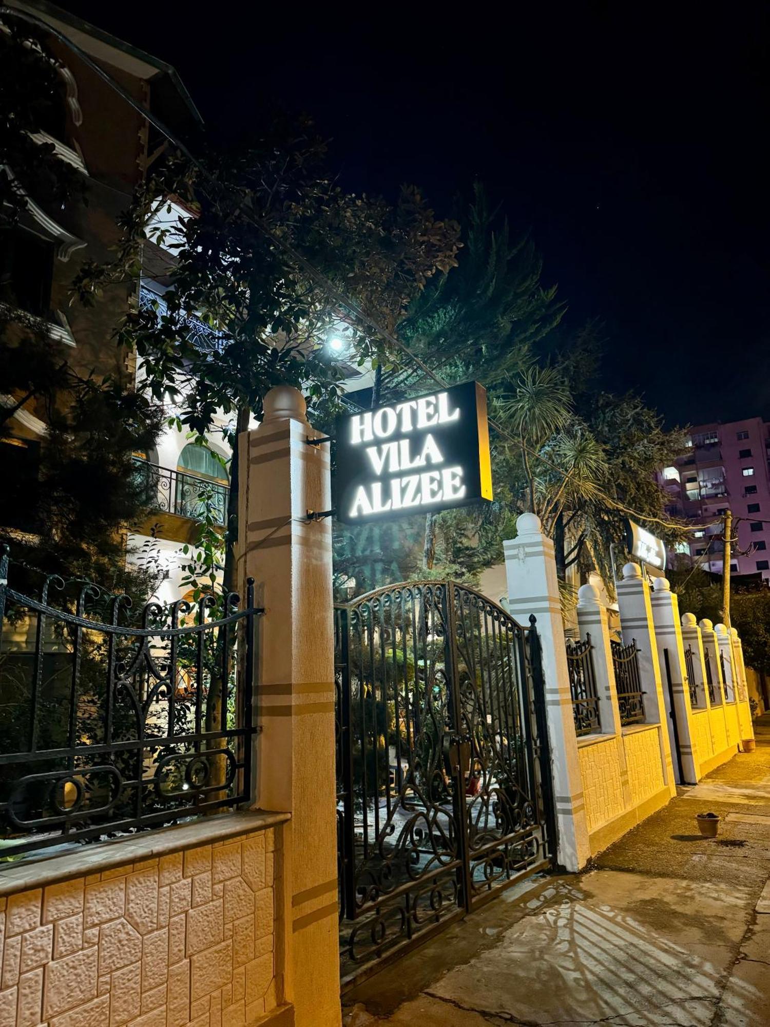 Vila Alizee Hotel 티라나 외부 사진